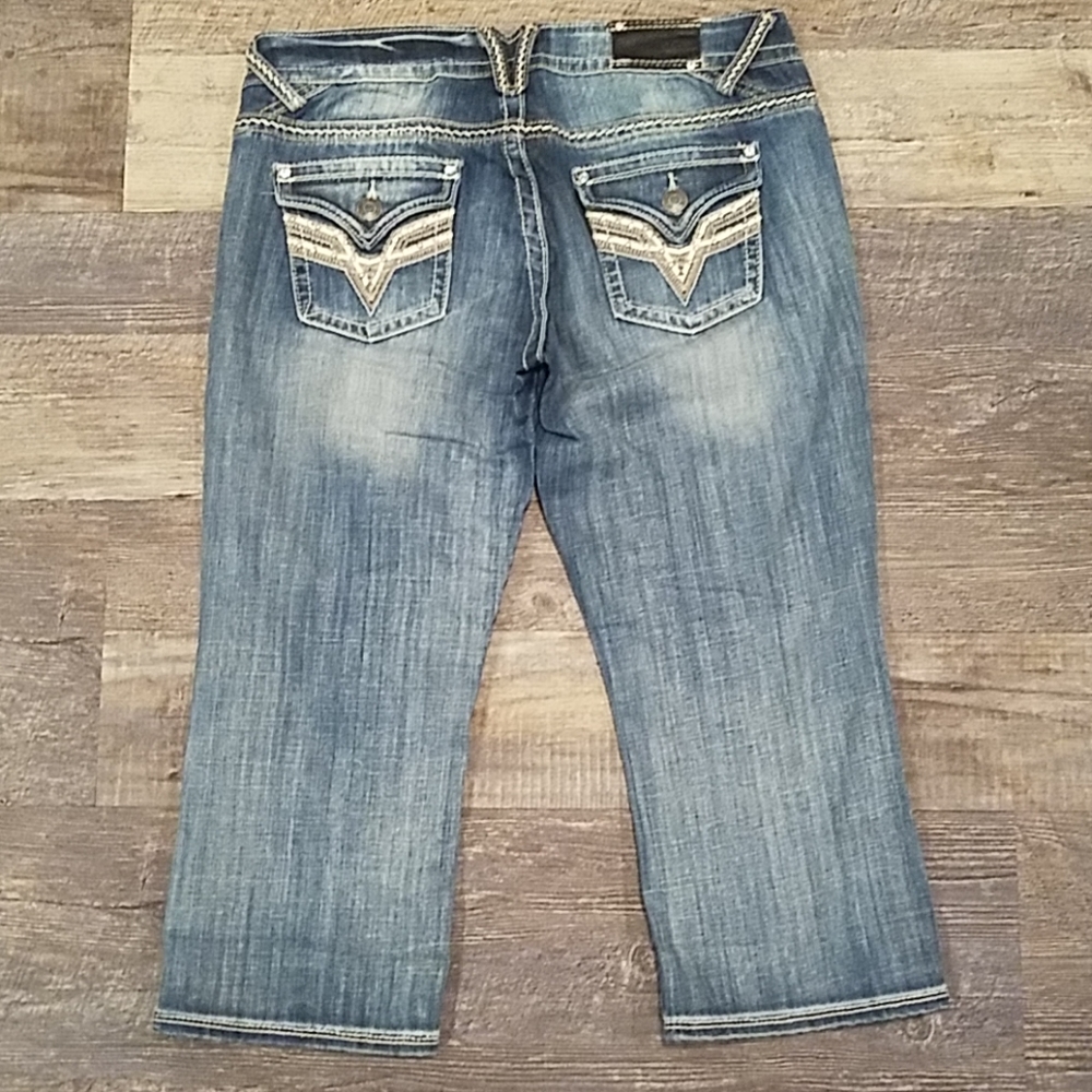 Size 13 Vigoss Capris